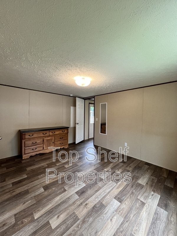 Building Photo - 443 Rocky Ridge Ln