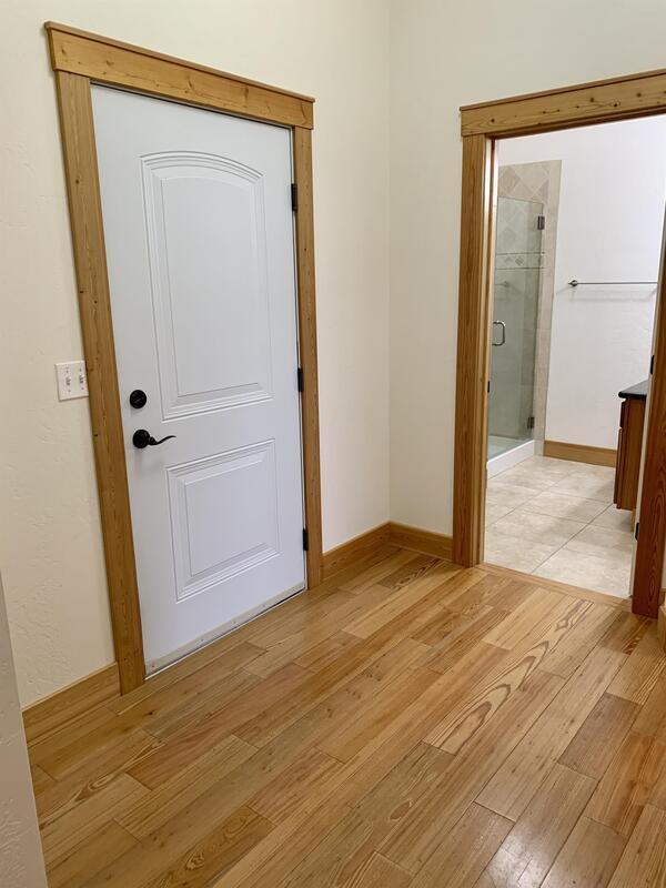 Building Photo - 636 Logan St