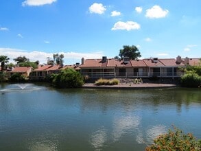 Building Photo - Manor 683 - Seasonal