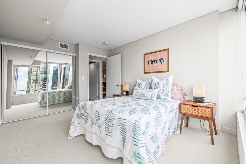 Building Photo - 1009 Kapiolani Blvd