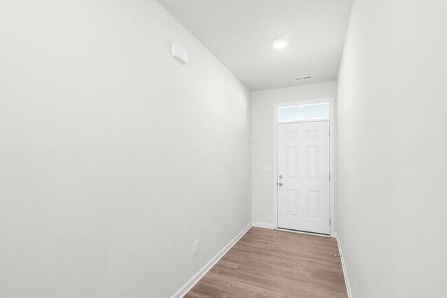 Building Photo - Luxury Living Begins at Home: Where Every Day Feels Like a Retreat; 5BR/3BA, Office