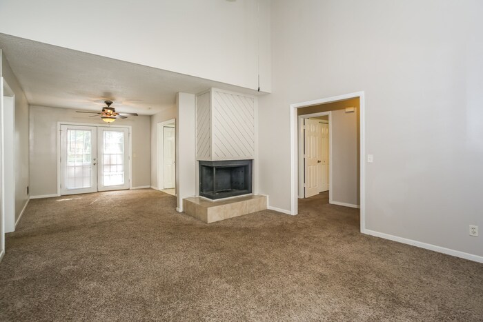 Building Photo - 501 Friarsgate Blvd
