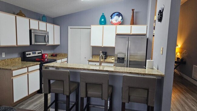 Building Photo - 510 Castlemain Cir