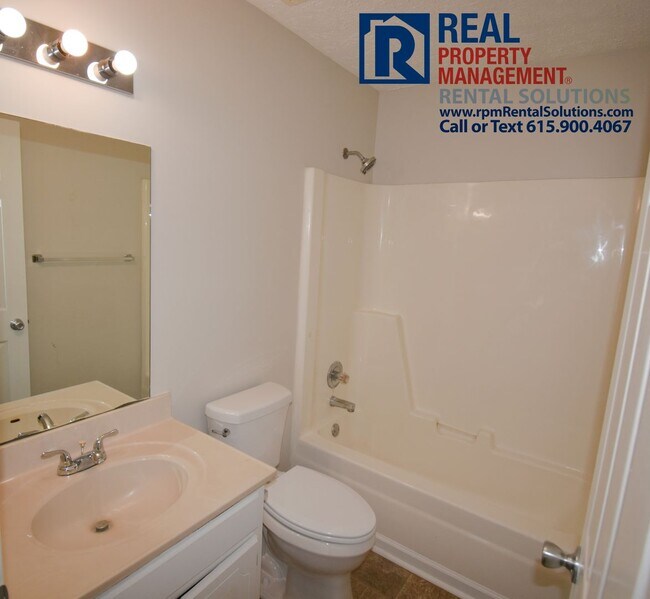 Building Photo - Wonderful 3BR/2BA North Mboro home on nearly an acre lot!