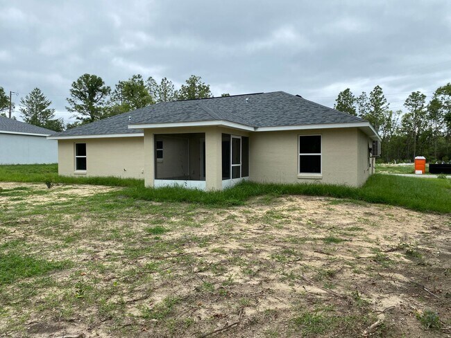 Building Photo - Desirable SW Ocala Neighborhood- 3/2/2 **W...