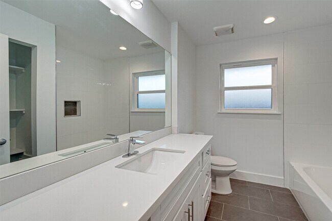 Building Photo - 5007 Cheena Dr