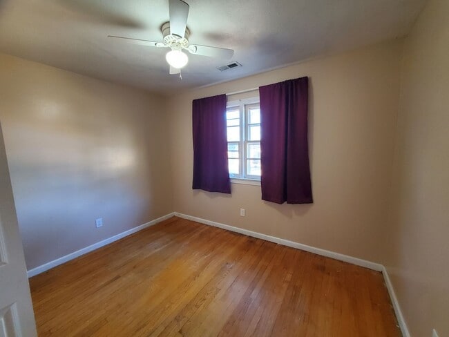 Building Photo - Oxford Heights Subdivision