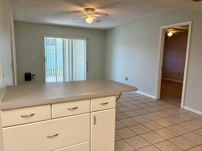 Building Photo - 950 S Kanner Hwy