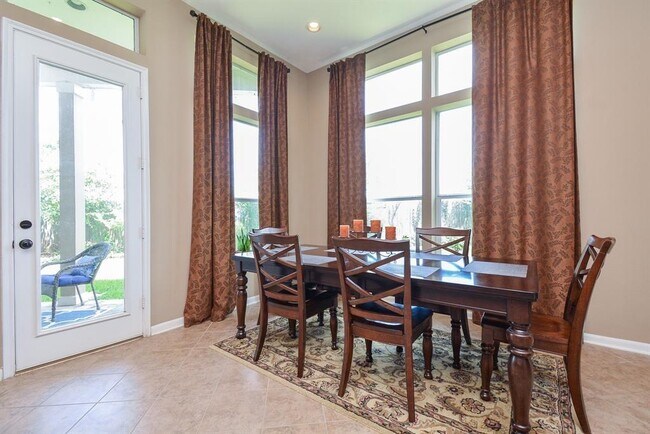 Building Photo - 2715 Farlow Ln
