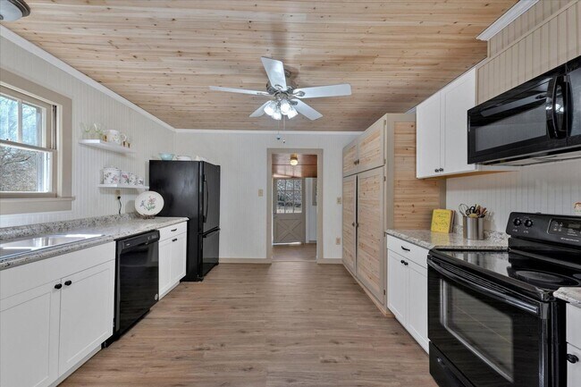 Building Photo - 3204 Ray Owens Rd