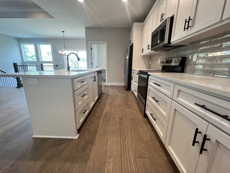 Building Photo - 1302 SW Heartwood Dr