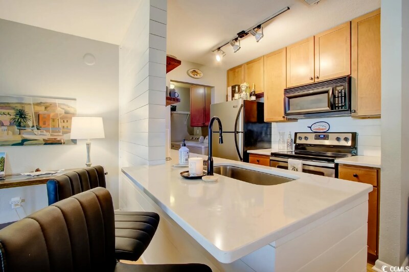 Building Photo - 264 Alexandra Dr