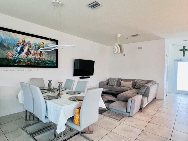 Building Photo - 4670 NW 84th Ave