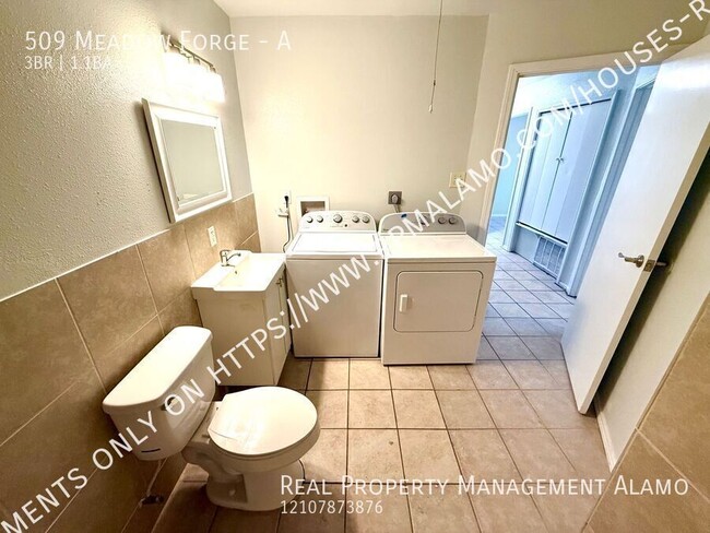 Building Photo - 509 Meadow Forge