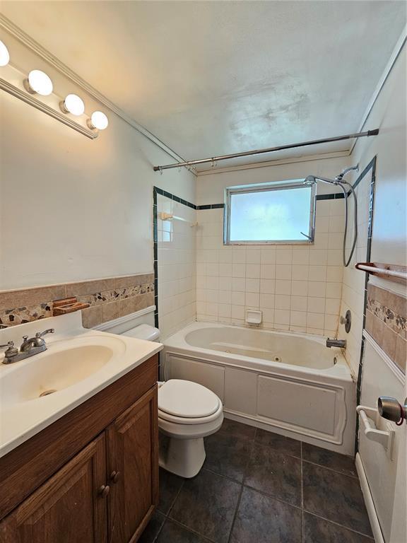 Building Photo - 15812 Sea Pines Dr