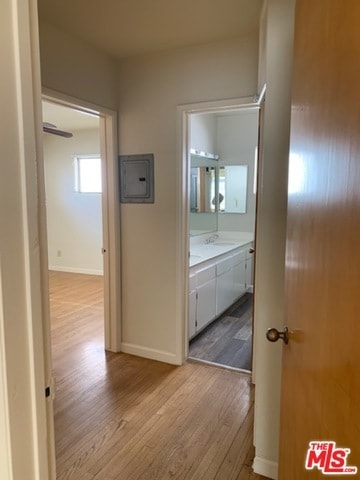 Building Photo - 1315 N Poinsettia Pl