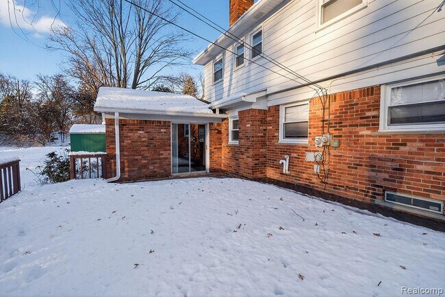 Building Photo - 126 Orchardale Dr