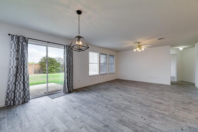 Building Photo - 234 Bastian Ln