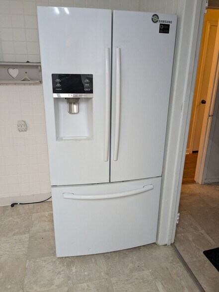 Building Photo - 920 S Braddock Ave