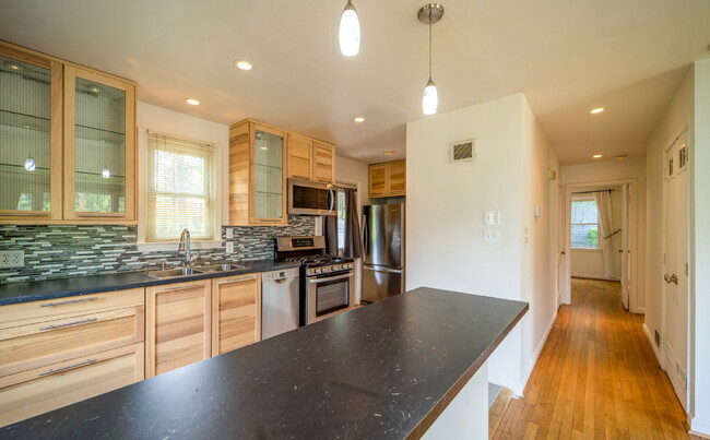 Building Photo - Your Ideal Lifestyle Awaits in this Stunni...