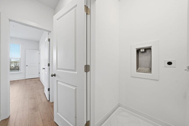Building Photo - 6900 Cosby Vlg Ter