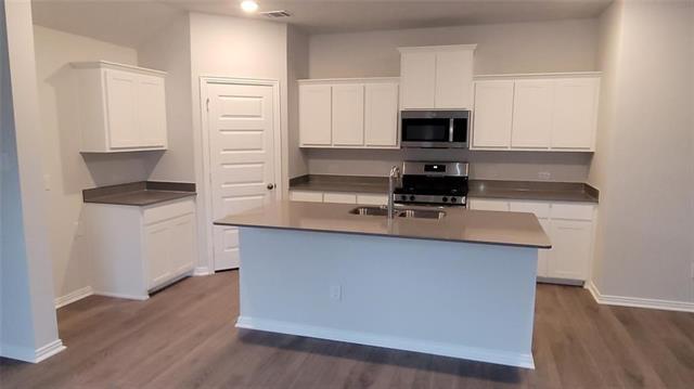 Building Photo - 552 Hickory Rdg Dr