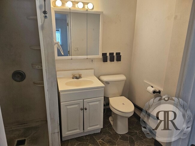 Building Photo - 2 Bedroom 1 Bathroom Home