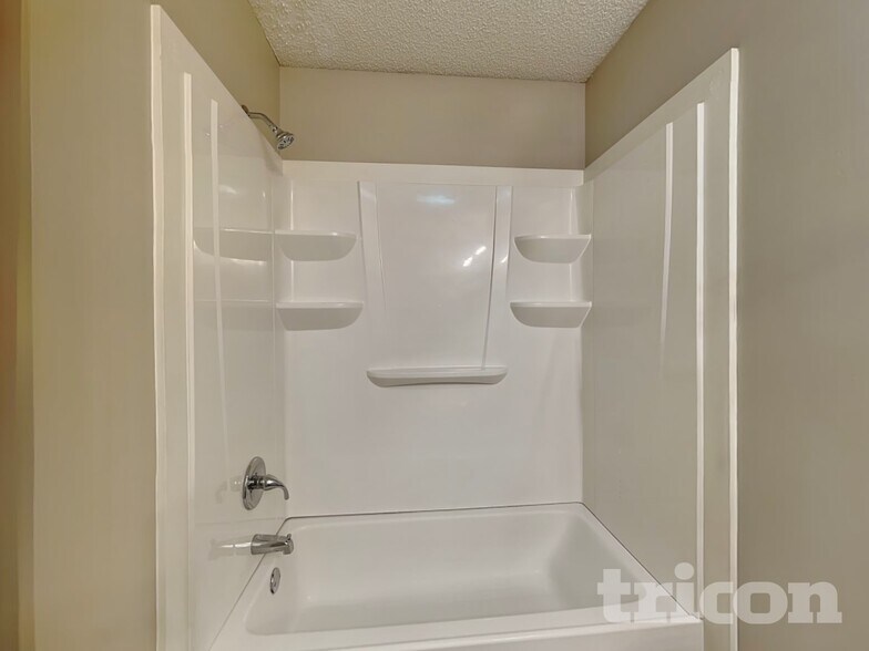 Building Photo - 4612 Hendrix Ct