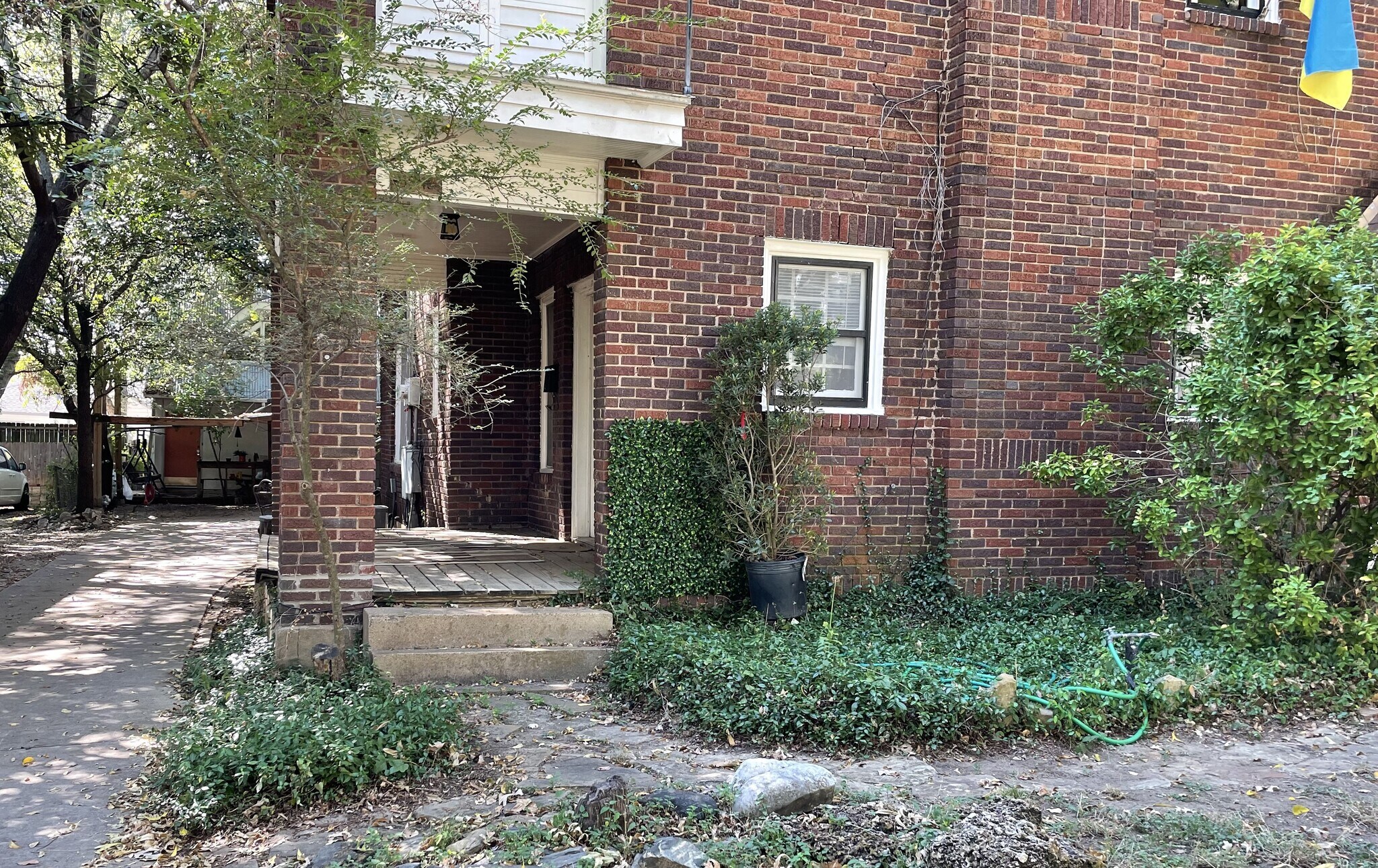 Front Porch - 5946 Oram St