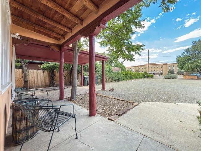Building Photo - 419 Orchard Dr
