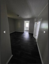 Building Photo - 320 Ruby St