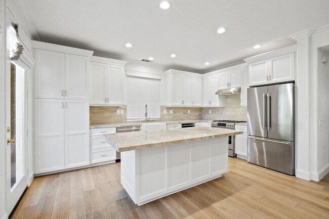 Building Photo - 7 Merriweather Pl