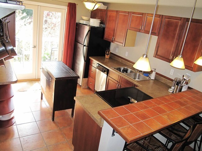 Building Photo - 19004 12th Ave NE