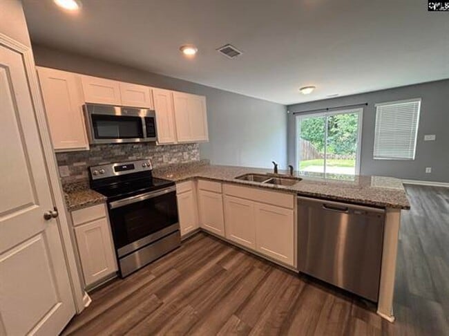 Building Photo - 120 Kings Parish Ct
