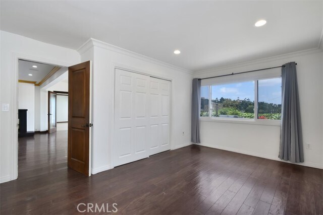 Building Photo - 3358 Red Rose Dr