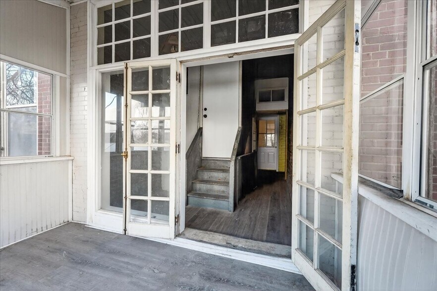 Building Photo - 1309 Shenandoah Ave