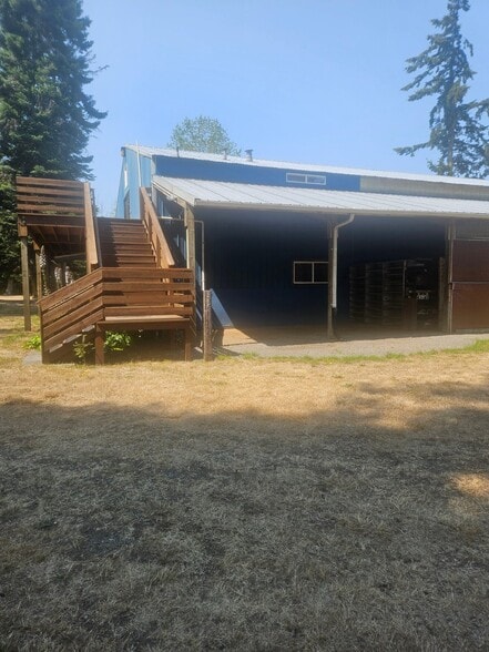 Building Photo - 715 Bakken Rd