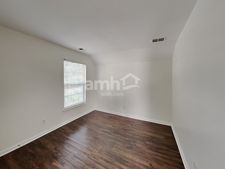 Building Photo - 11826 Nestar Pl