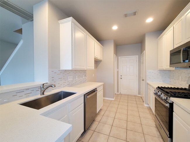 Building Photo - 3014 Loganberry Park Ln