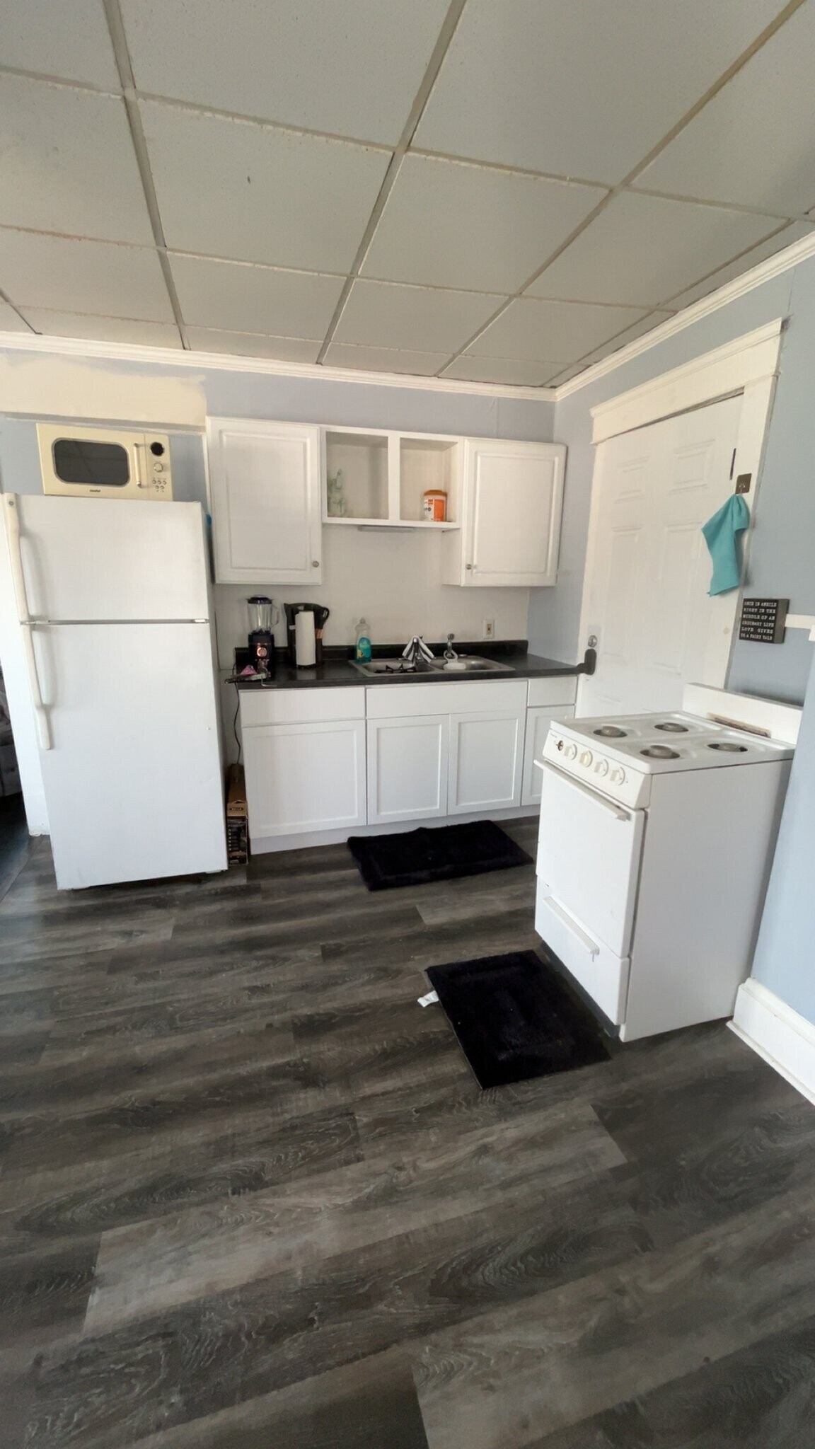 Building Photo - 3454 E 76th St