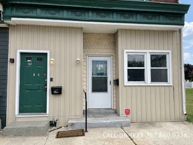 Building Photo - 132 N King St