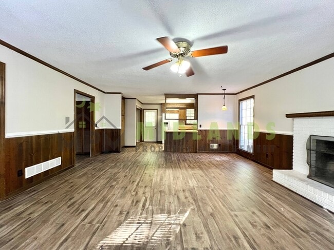 Building Photo - 6101 McMillan Cir