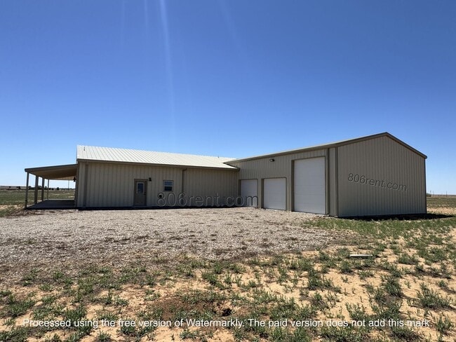 Building Photo - Unique Country Barndominium on 15.5 Acres – Shallowater, TX