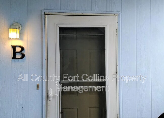 Building Photo - 1200 Sugarpine St