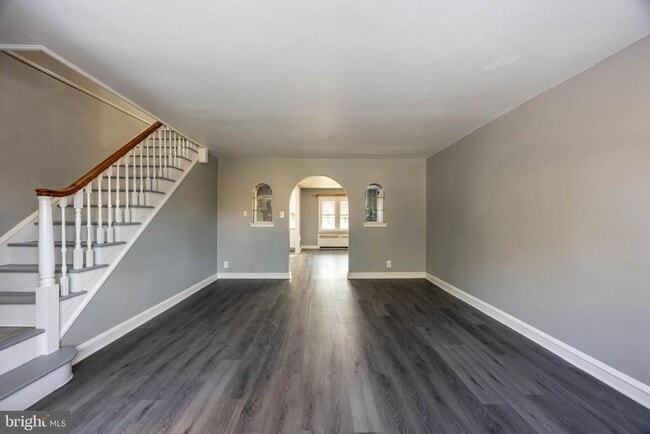 Building Photo - 1150 Devereaux Ave