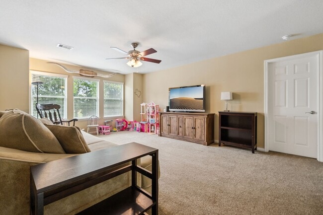 Building Photo - 8522 E Highlands Crossing