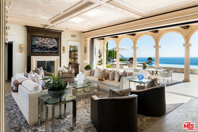 Building Photo - 6 Mystique