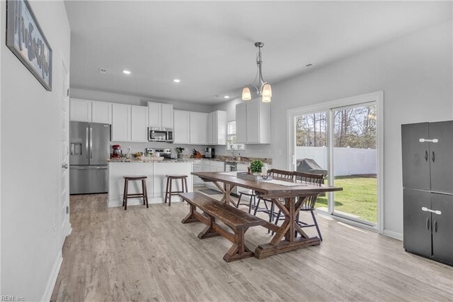 Building Photo - 106 Village Pointe Dr