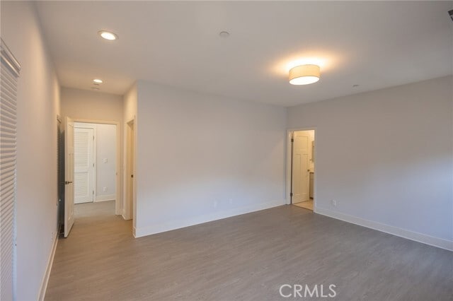 Building Photo - 118 N Oak Ave