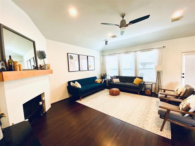 Building Photo - 16803 Bay Ledge Ct